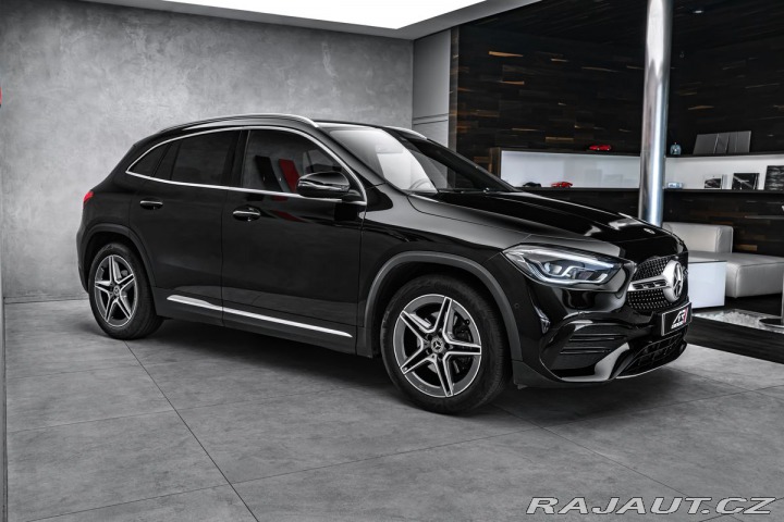 Mercedes-Benz GLA 200d AMG 4MATIC 2022