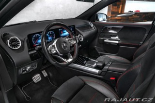 Mercedes-Benz GLA 200 AMG 4MATIC 2022