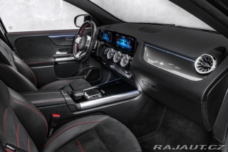 Mercedes-Benz GLA 200 AMG 4MATIC 2022