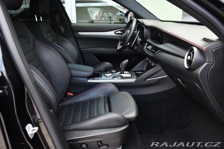 Alfa Romeo Stelvio 2.2 JTDm Competizione Q4 2023