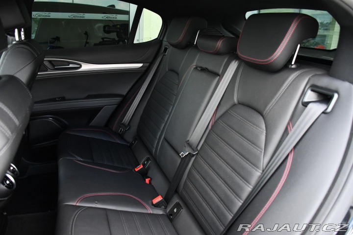 Alfa Romeo Stelvio 2.2 JTDm Competizione Q4 2023