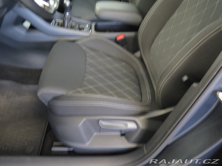 Škoda Karoq 1.5TSI,SPORTLINE,navi,taž 2021