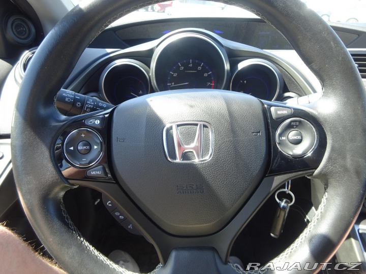 Honda Civic 1.8 i-VTEC 104kW TOURING 2014