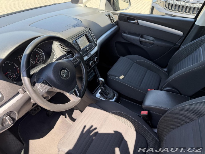 Volkswagen Sharan 2.0TDI 103kW DSG 7M EL. D 2015