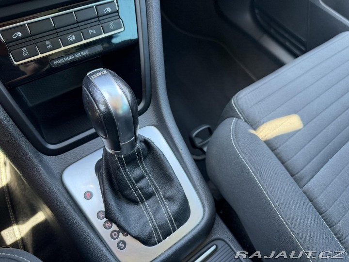 Volkswagen Sharan 2.0TDI 103kW DSG 7M EL. D 2015