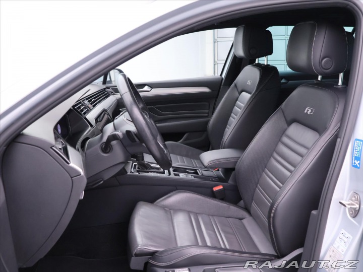 Volkswagen Passat 2.0 TDI DSG R-LINE Matrix 2022