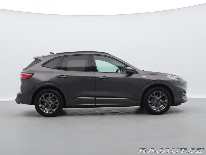 Ford Kuga 1,5 EB 110 kW ST-Line 1.M 2020