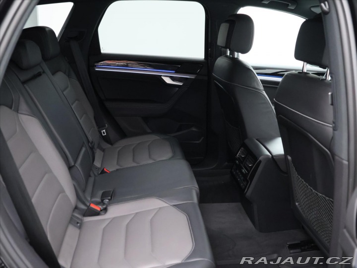 Volkswagen Touareg 3,0 TSI 250 kW 4x4 CZ R-l 2019