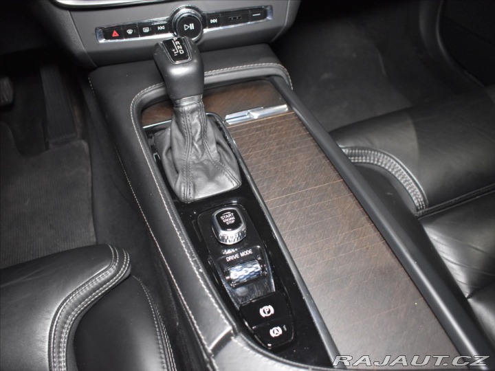 Volvo V90 2,0 CC D5 PRO Bezklíč,Taž 2020