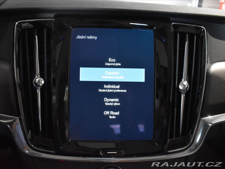 Volvo V90 2,0 CC D5 PRO Bezklíč,Taž 2020