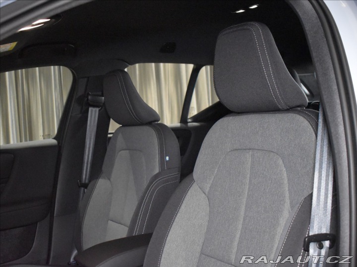 Volvo XC40 2,0 B3 Core 2026