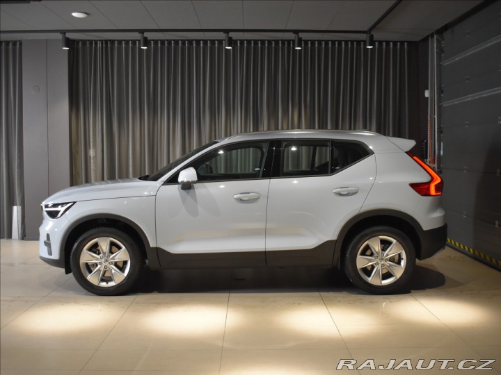 Volvo XC40 2,0 B3  Core 2026