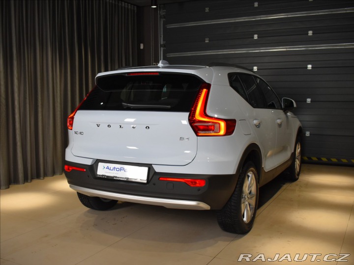Volvo XC40 2,0 B3  Core 2026