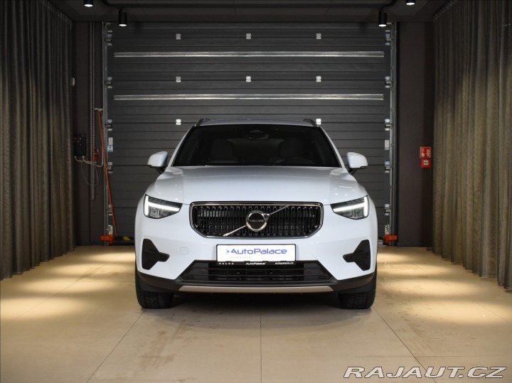 Volvo XC40 2,0 B3  Core 2026