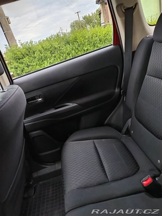 Mitsubishi Outlander 2,3   Di-D 110kw 9/2014 - 2014