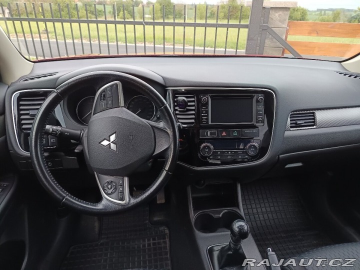 Mitsubishi Outlander 2,3   Di-D 110kw 9/2014 - 2014