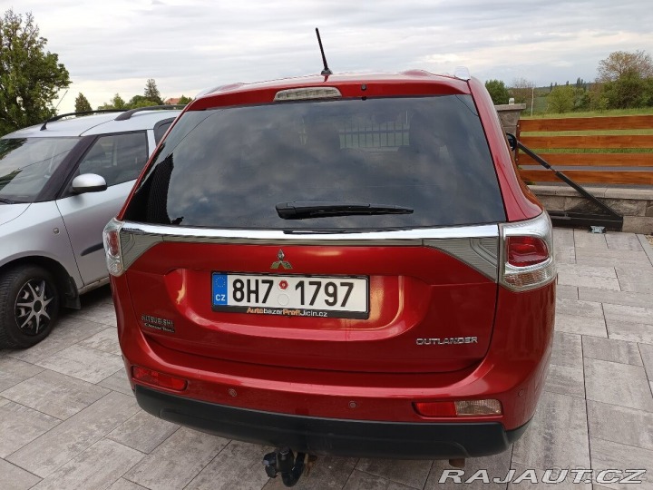 Mitsubishi Outlander 2,3   Di-D 110kw 9/2014 - 2014