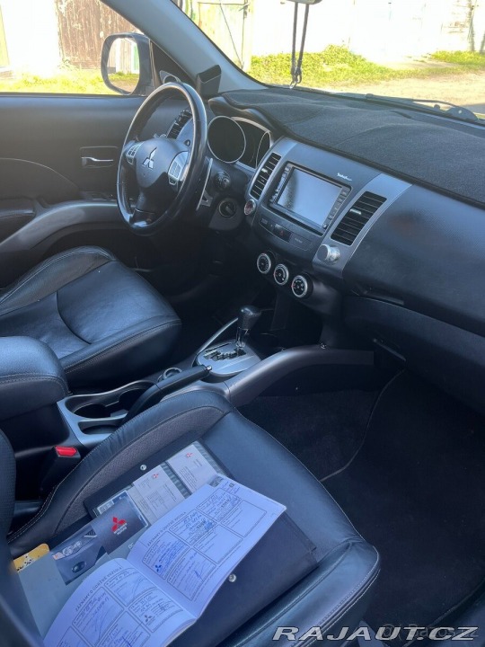 Mitsubishi Outlander 2,4 2008 2.4i, 4WD, 125 1800