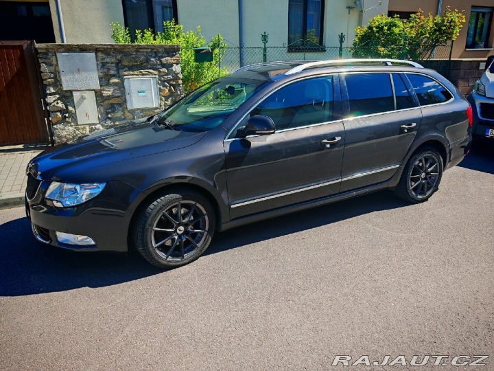 Škoda Superb 2,0 2011