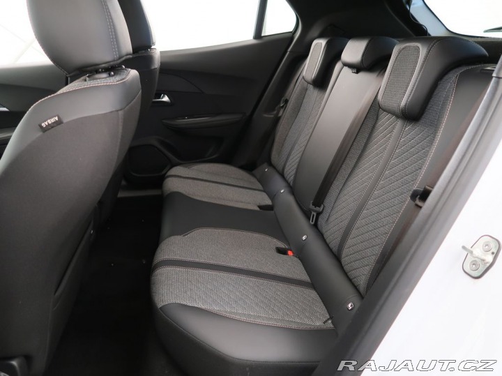 Peugeot 2008 1.2PureTech,96kW,ALLURE,A 2025