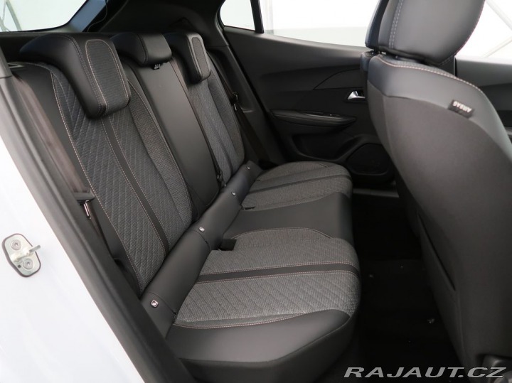 Peugeot 2008 1.2PureTech,96kW,ALLURE,A 2025
