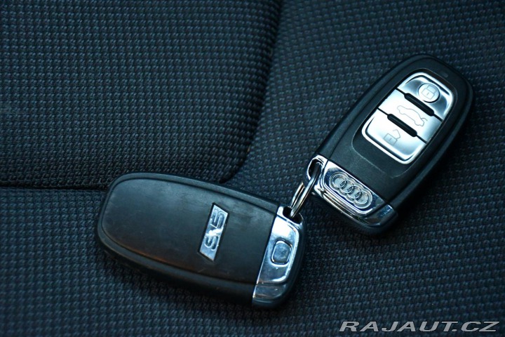 Audi S5 4.2FSI V8 MANUÁL QUATTRO 2009