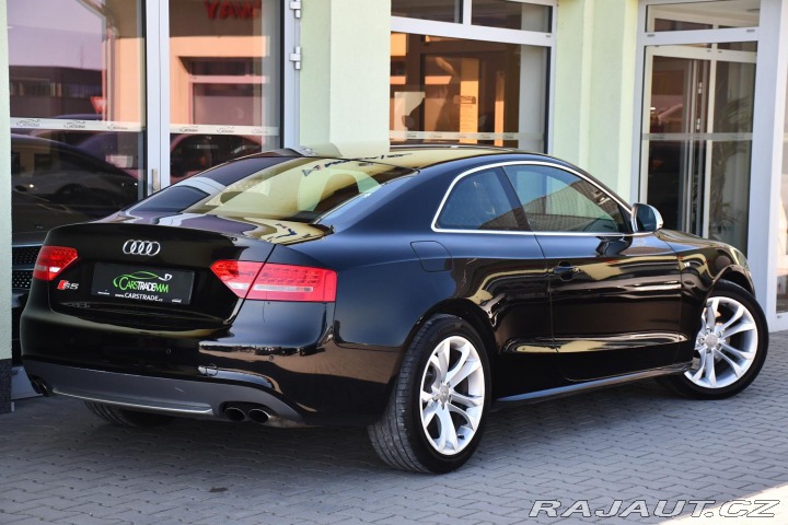 Audi S5 4.2FSI V8 MANUÁL QUATTRO 2009