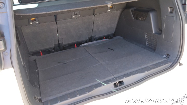 Peugeot 5008  2015