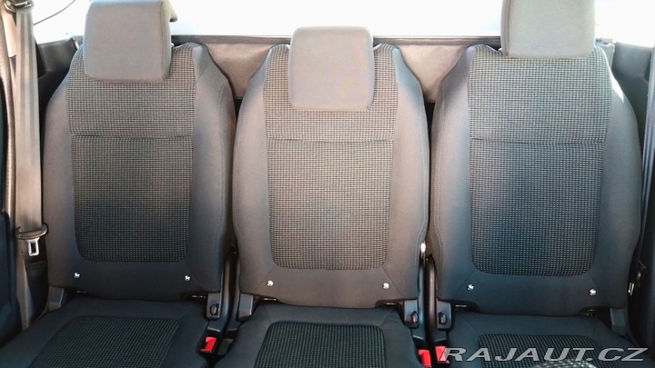 Peugeot 5008  2015