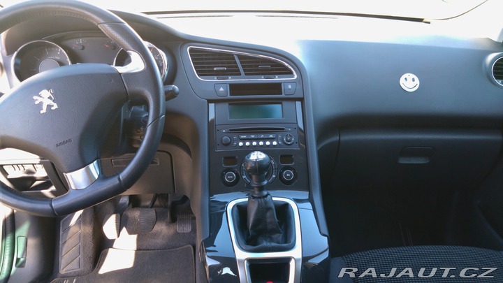 Peugeot 5008  2015