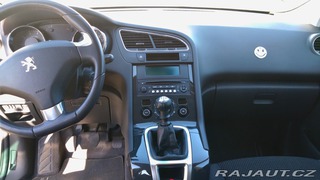 Peugeot 5008 2015