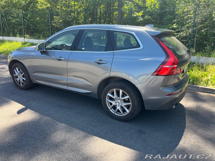 Volvo XC60 2.0 AWD MOMENTUM, ČR 2021