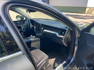 Volvo XC60 2.0 AWD MOMENTUM, ČR 2021