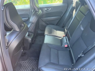 Volvo XC60 2.0 AWD MOMENTUM, ČR 2021
