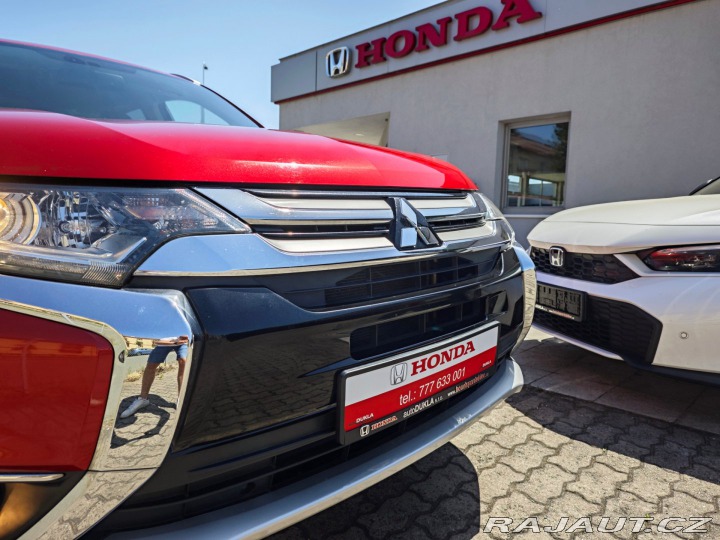 Mitsubishi Outlander 2.0 Mivec Diamant 2WD Kam 2017
