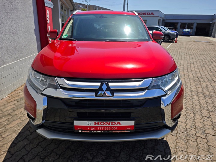 Mitsubishi Outlander 2.0 Mivec Diamant 2WD Kam 2017