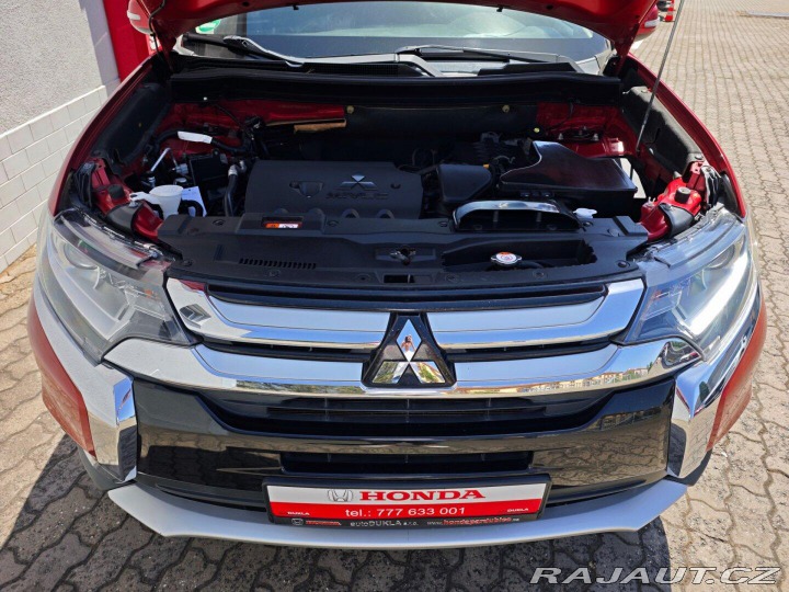 Mitsubishi Outlander 2.0 Mivec Diamant 2WD Kam 2017