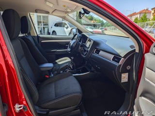 Mitsubishi Outlander 2.0 Mivec Diamant 2WD Kam 2017