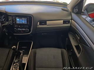 Mitsubishi Outlander 2.0 Mivec Diamant 2WD Kam 2017