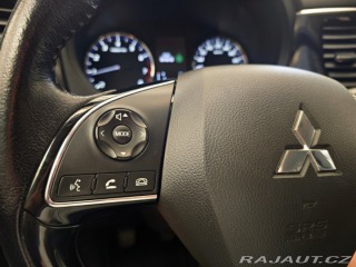 Mitsubishi Outlander 2.0 Mivec Diamant 2WD Kam 2017