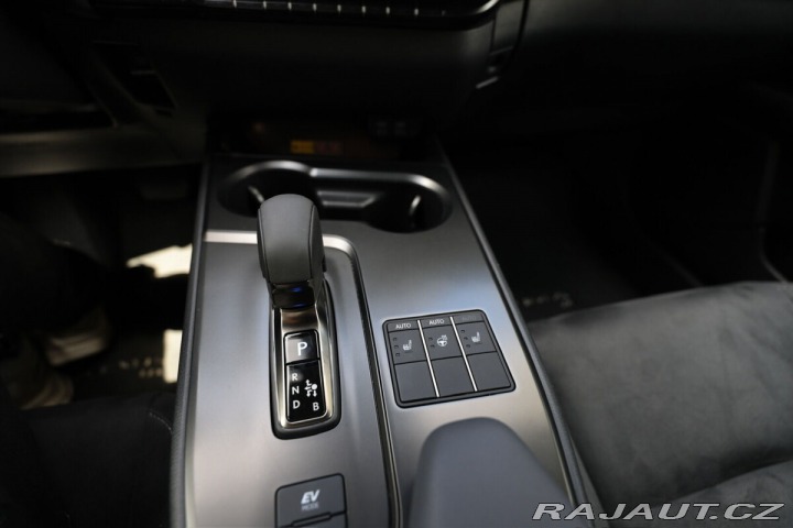 Lexus Ostatní modely UX 300h 300H 2.0 HEV BUSINESS TEC 2025