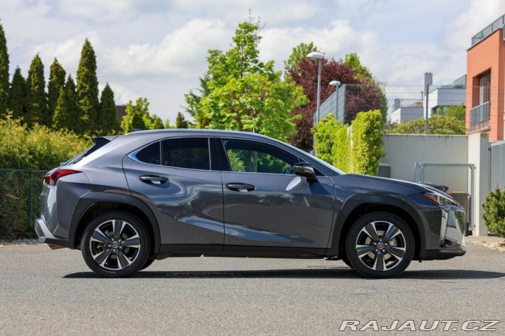Lexus Ostatní modely UX 300h 300H 2.0 HEV BUSINESS TEC 2025