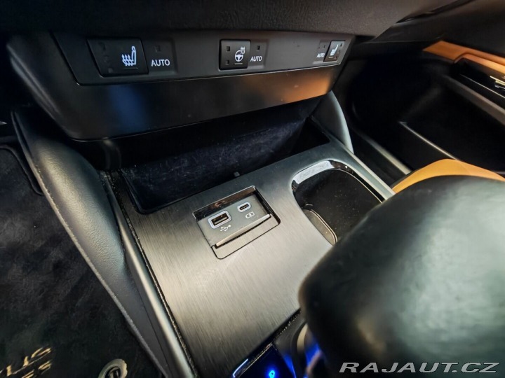 Lexus Ostatní modely ES 300h Limited Edition 2023