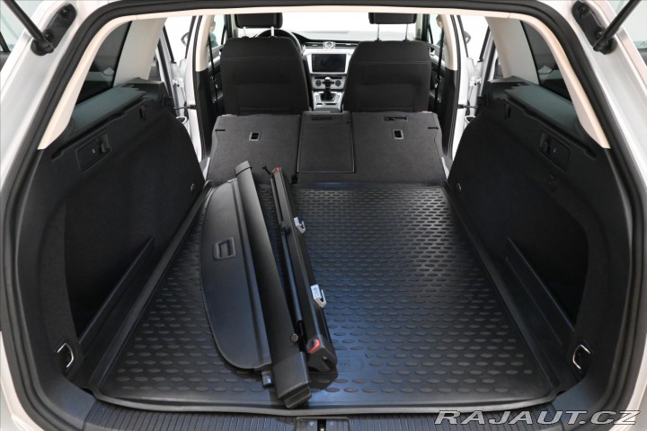 Volkswagen Passat 2,0 TDI 110 kW Navigace Z 2018