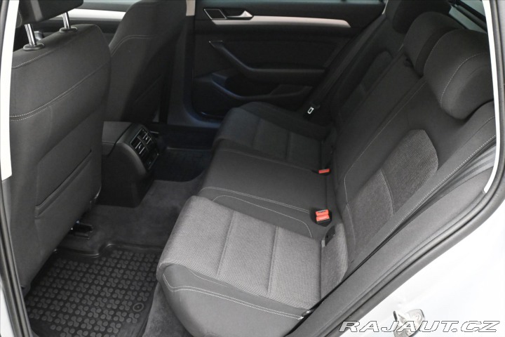 Volkswagen Passat 2,0 TDI 110 kW Navigace Z 2018