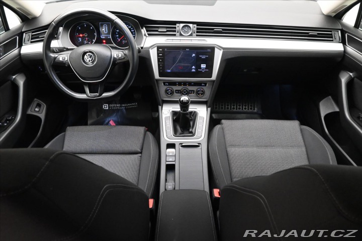 Volkswagen Passat 2,0 TDI 110 kW Navigace Z 2018