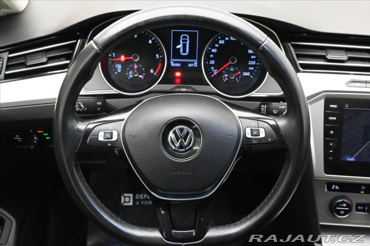 Volkswagen Passat 2,0 TDI 110 kW Navigace Z 2018
