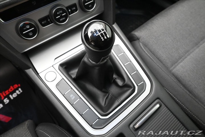 Volkswagen Passat 2,0 TDI 110 kW Navigace Z 2018