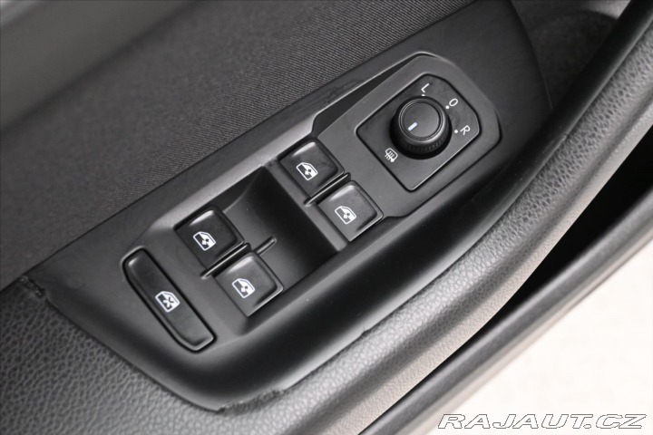 Volkswagen Passat 2,0 TDI 110 kW Navigace Z 2018