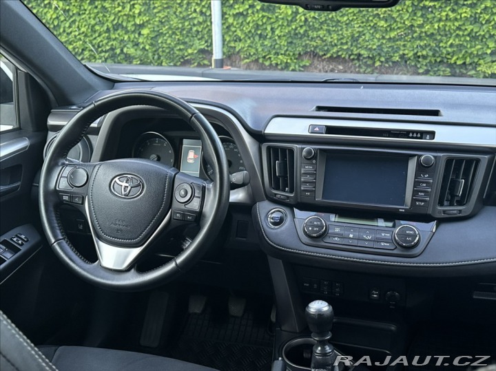 Toyota RAV4 2,0 152PS Executive M/T 2016